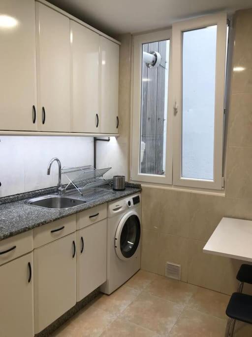 Piso Centrico Cerca De La Playa Apartment A Coruna Ngoại thất bức ảnh